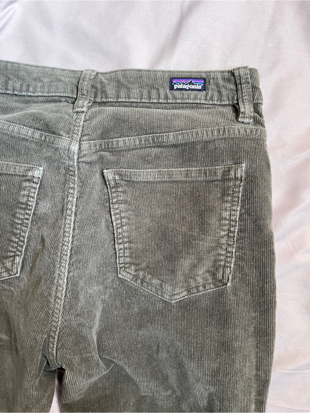 Patagonia Dark Olive Green Corduroy Skinny Pants| granola girl vibes